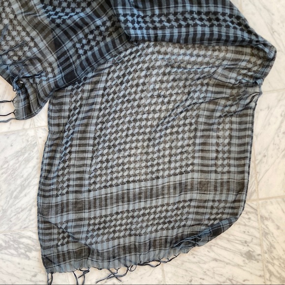 Classic black and white Hipster Check Scarf - Picture 3 of 8